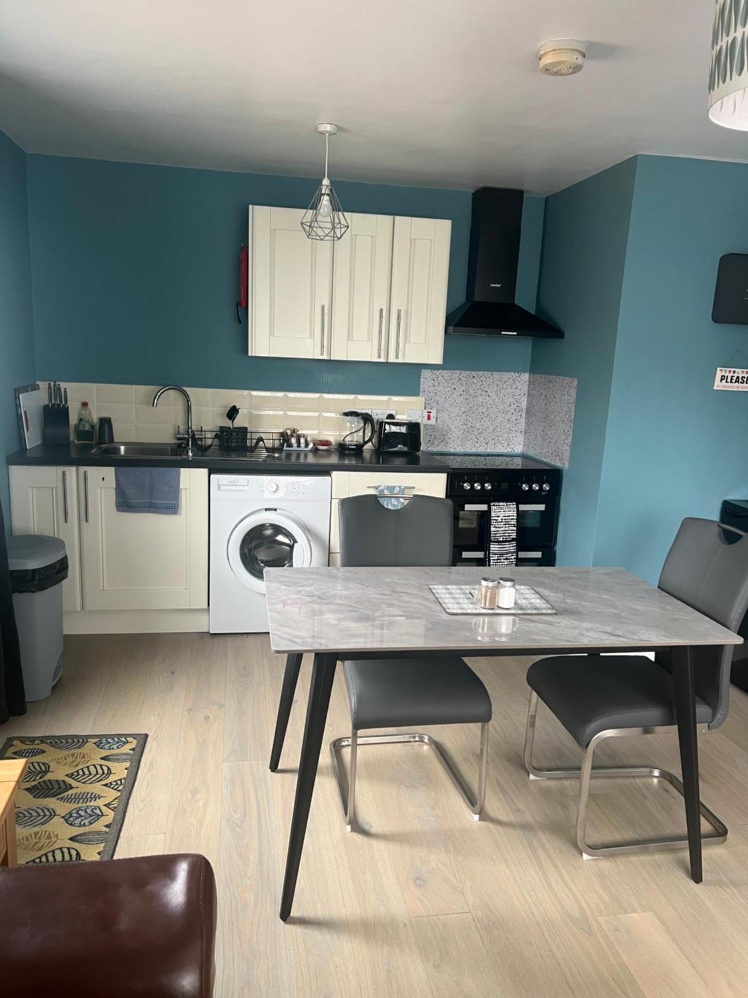 'Kodi'S Place' Well Appointed 1 Bedroom Apartment With Excellent Transport Links And Free Wi-Fi Whiteabbey Exteriör bild